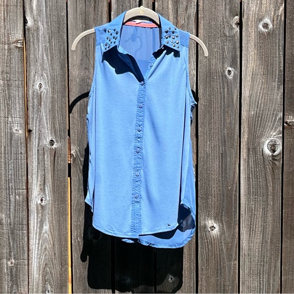 Rewind blue sheer sleeveless button up top small - Picture 6 of 16